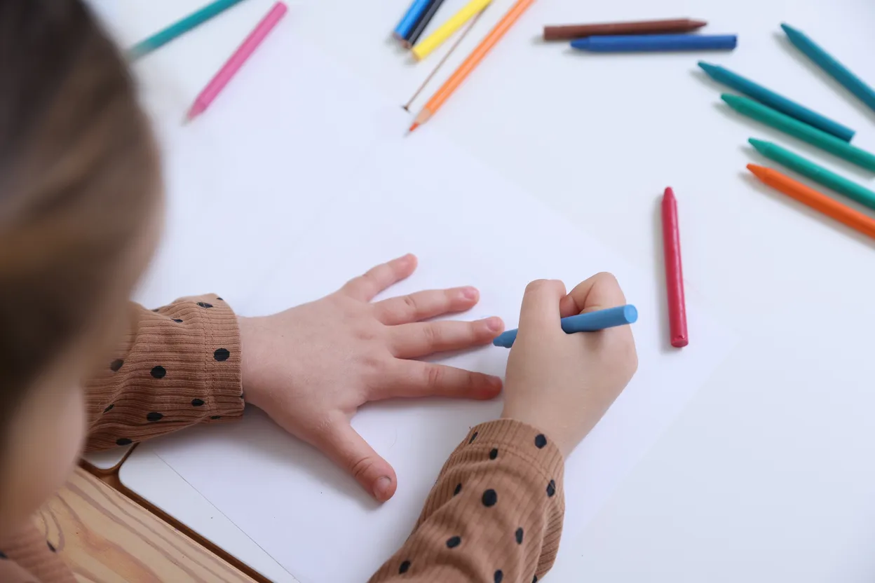 fine motor skills examples for preschoolers