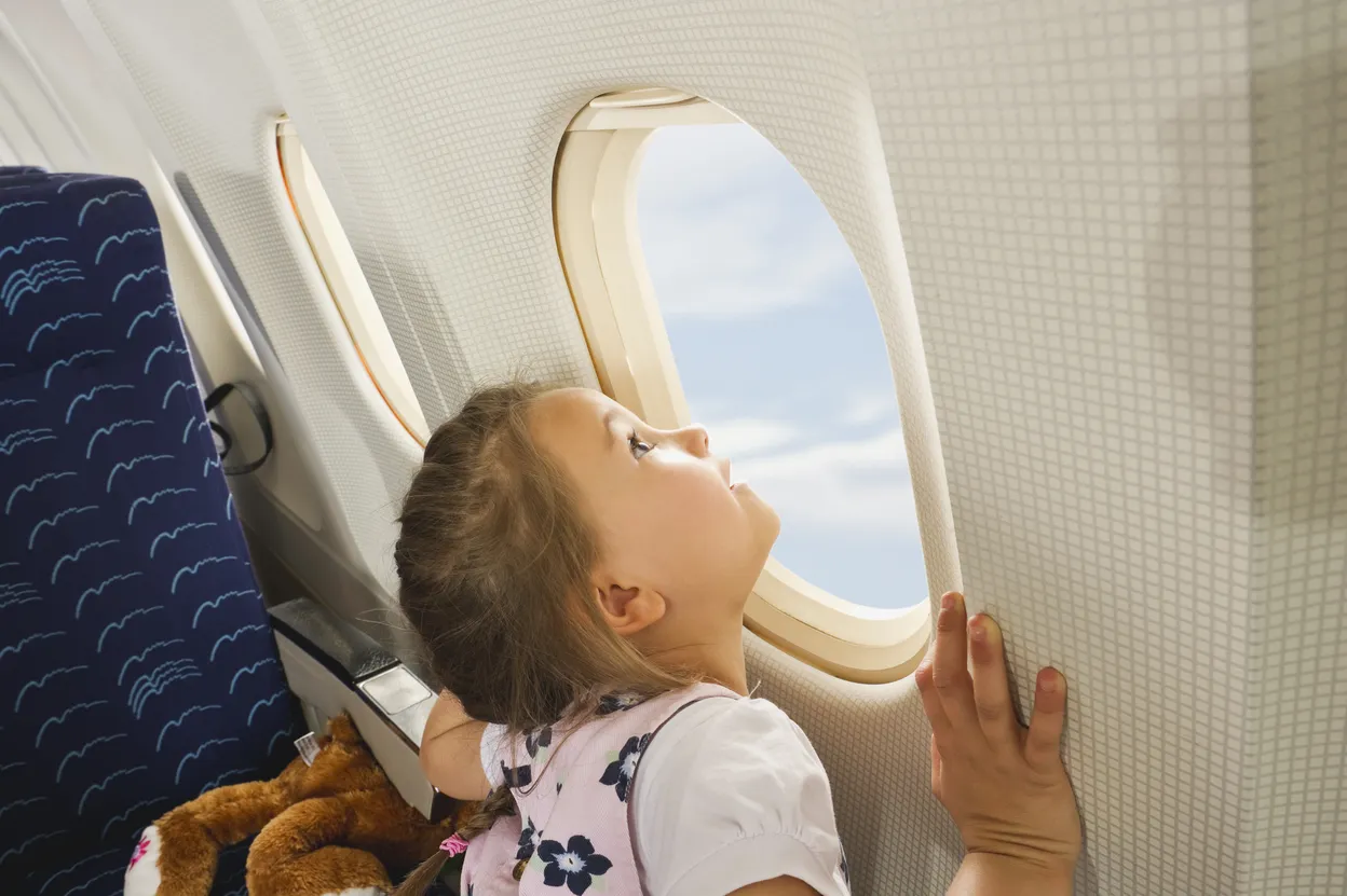 how to keep kids entertained on a plane
