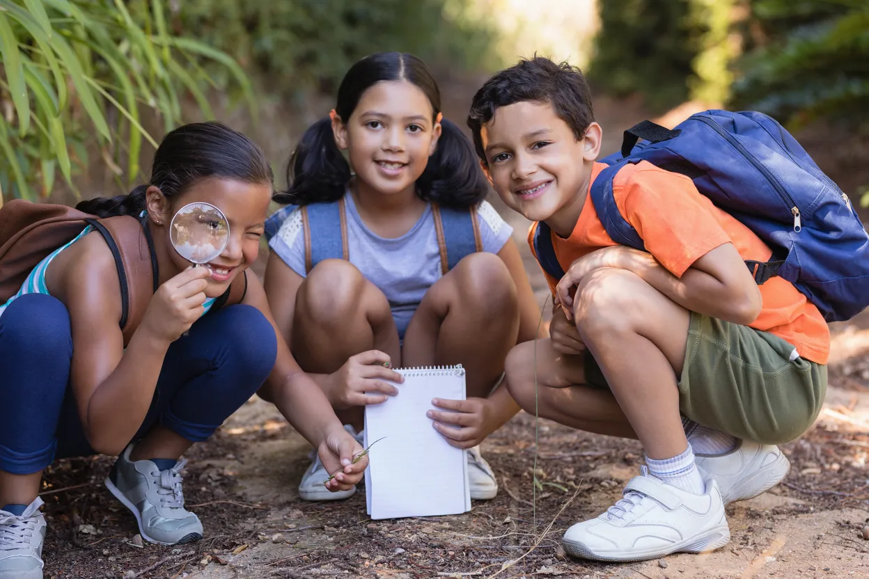 outdoor scavenger hunt for kids