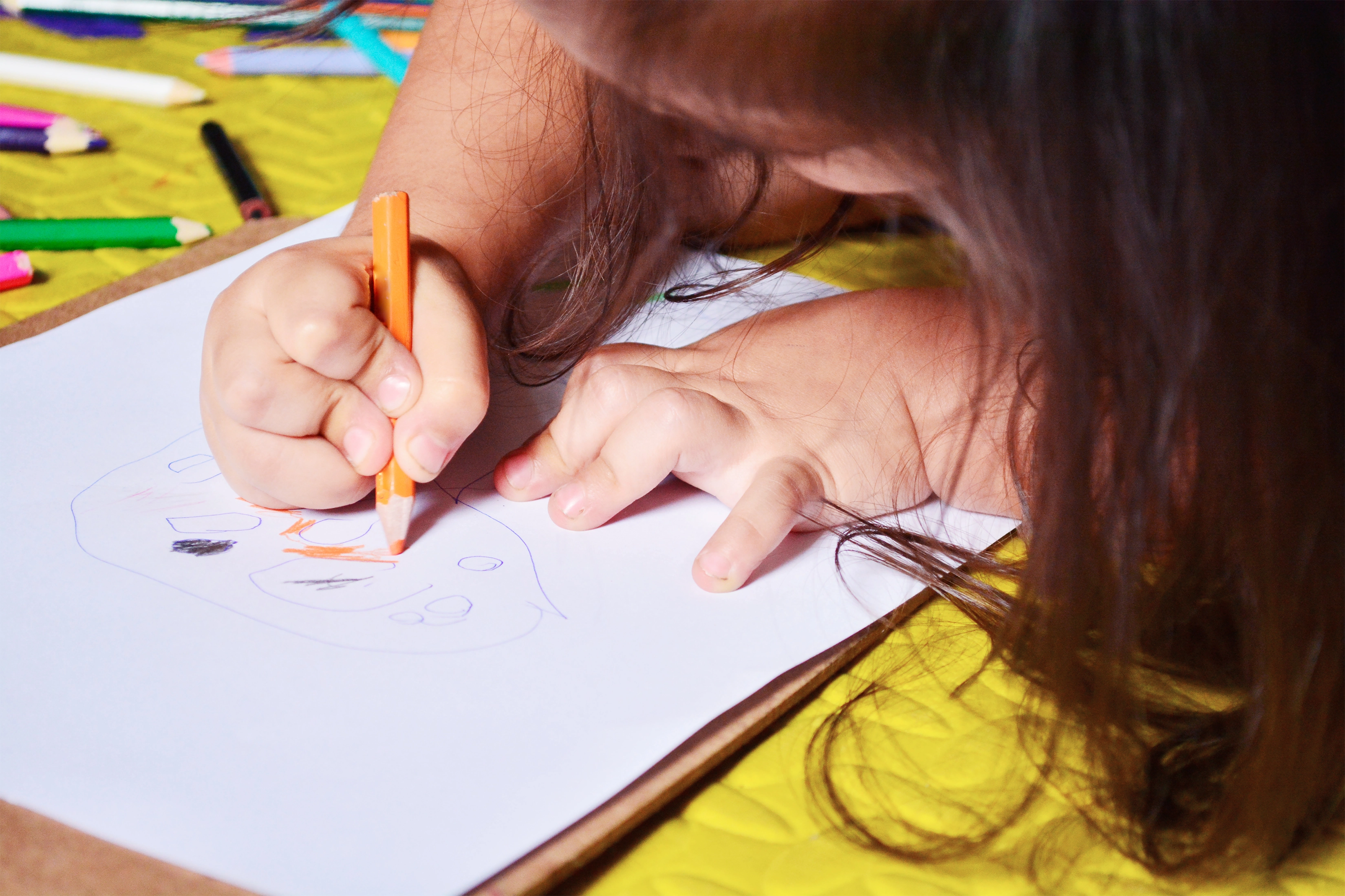 stages of drawing in early childhood.webp