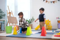 what is parallel play
