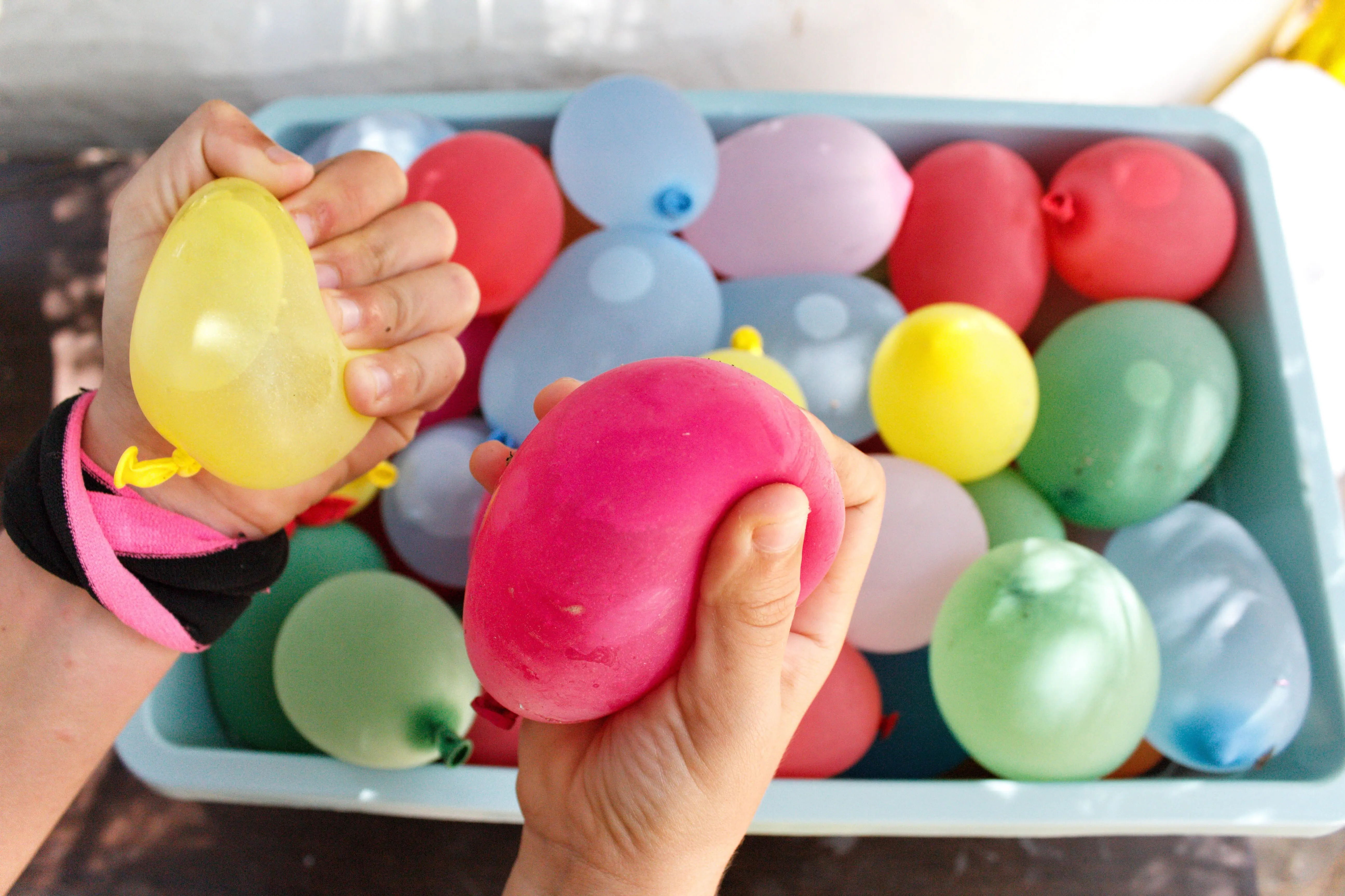 water balloon game
